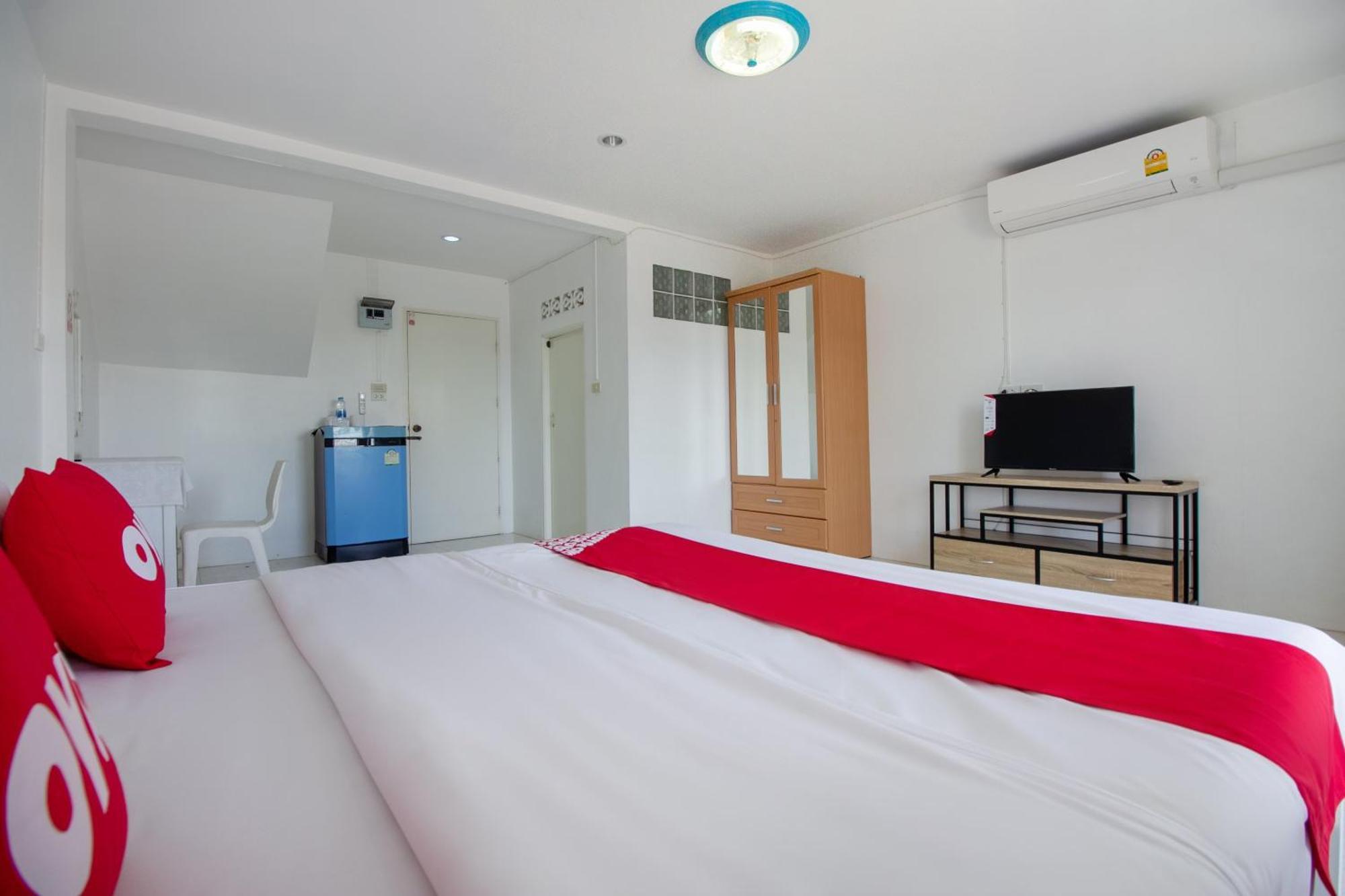 Sabai Place HHQ Exterior photo