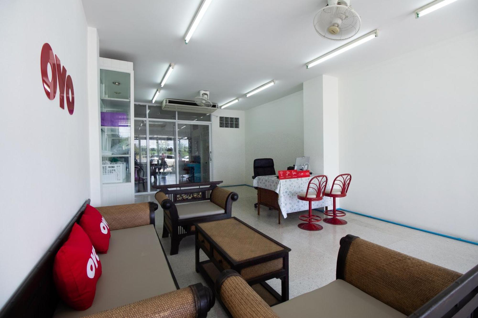Sabai Place HHQ Exterior photo